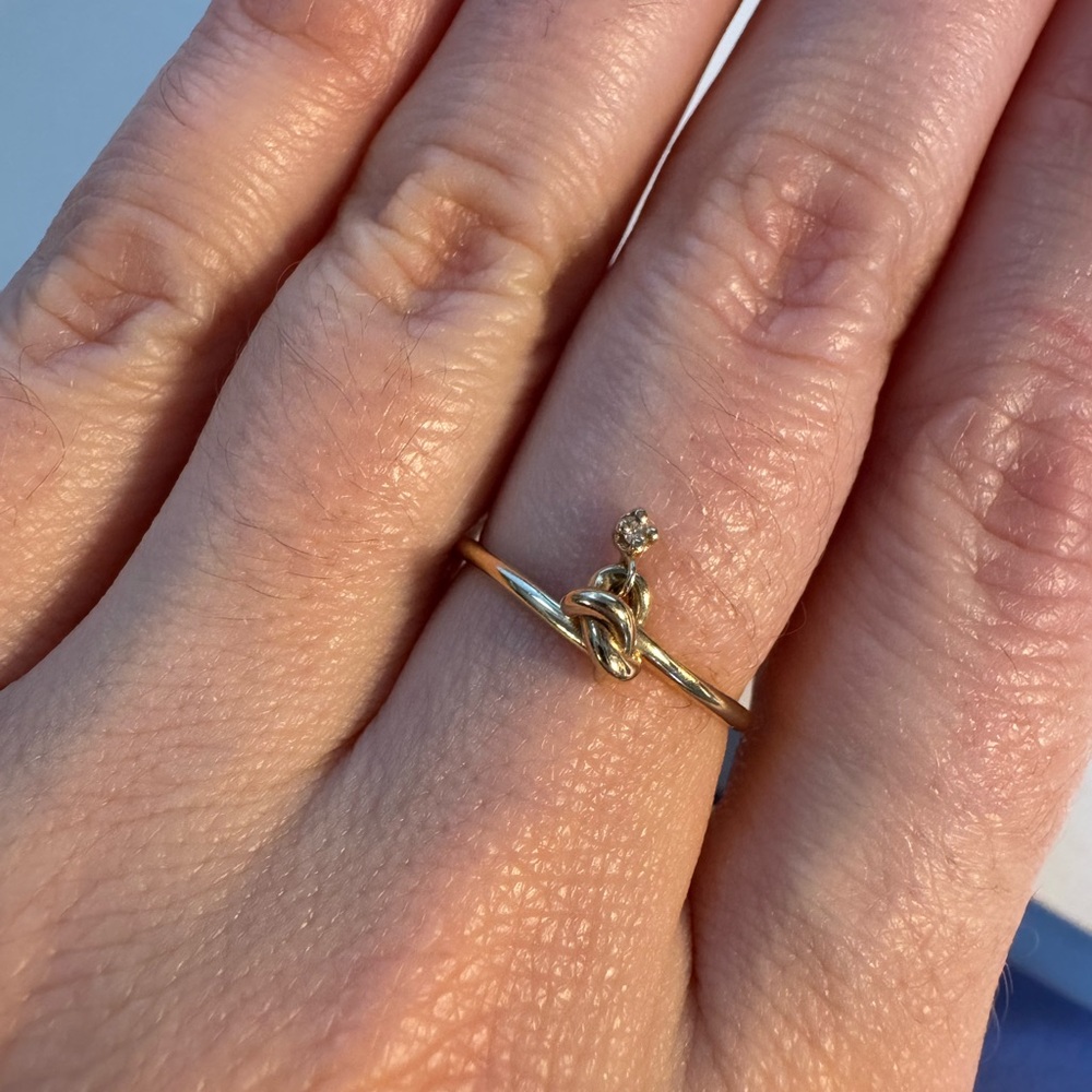 WWAKE Ode diamond ring 6